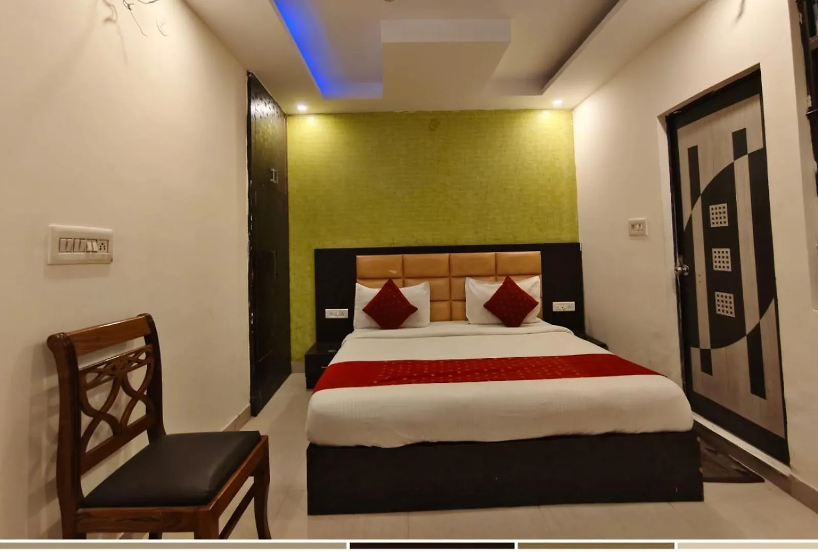 Hotel Royal Infinity Near Delhi Airport New Delhi
